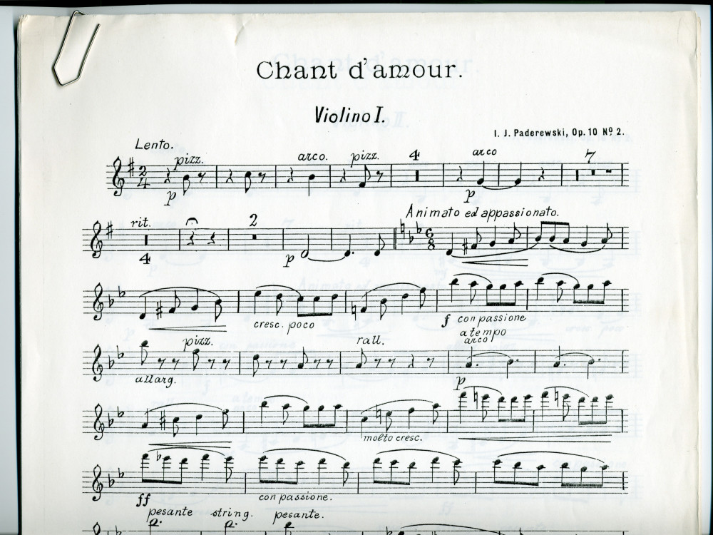 Partition de la transcription pour orchestre par l'auteur du «Chant d'amour» tiré de l'«Album de mai, scènes romantiques pour piano» op. 10 n° 2 de Paderewski (Ed. Bote & G. Bock, Berlin)