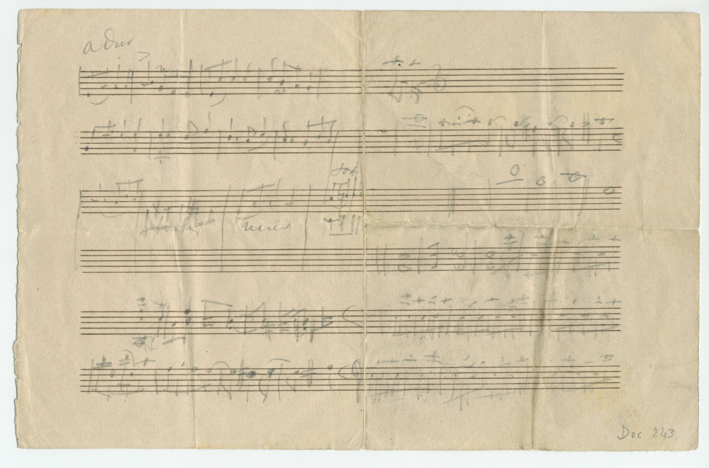 Esquisse musicale au crayon de Paderewski – au recto sur deux portées (piano), au verso sur une (violon?)
