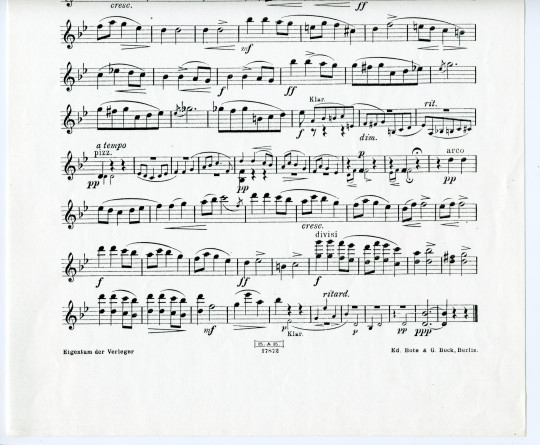 Partition de la transcription pour orchestre par l'auteur de la «Mélodie tirée des Chants du voyageur» pour piano op. 8 n° 3 de Paderewski (Ed. Bote & G. Bock, Berlin)