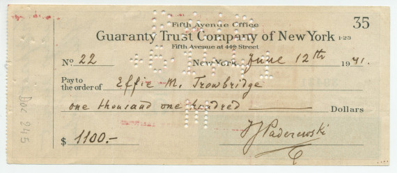 Chèque (encaissé) de $ 1100 de la Guaranty Trust Company of New York signé par Paderewski à l'attention d'Effie M. Trowbridge