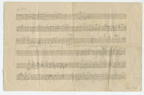 Esquisse musicale au crayon de Paderewski – au recto sur deux portées (piano), au verso sur une (violon?)