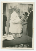 Photographie de Paderewski prenant le café avec un homme non identifié sur la terrasse de Riond-Bosson