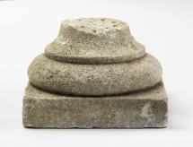 Fragment des ruines de la propriété de Riond-Bosson récupéré avant son dynamitage par l'armée en 1965-1966